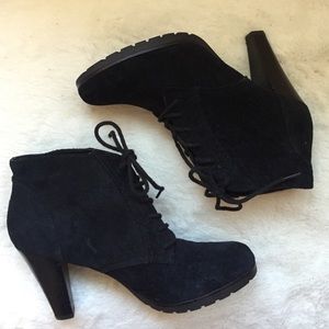 Brand new black boots!