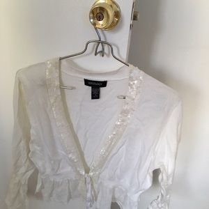 Nice little sweater size M goes with everything