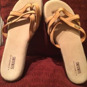 Bass Sunjun sandals; light beige