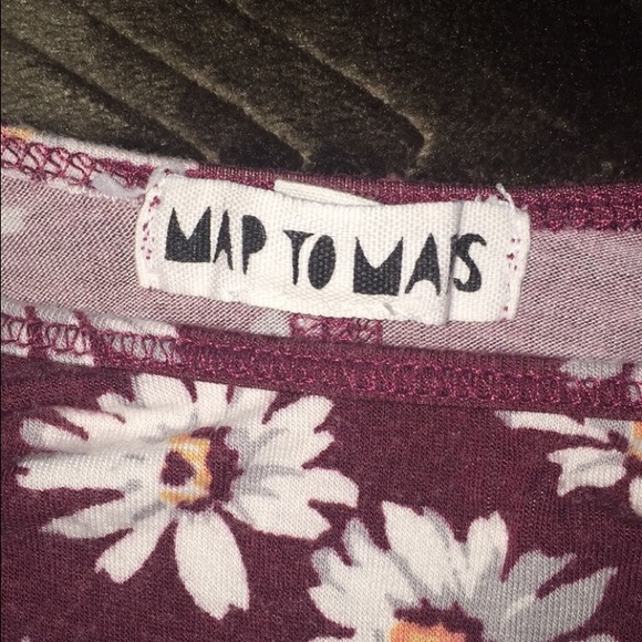 Map to Mars Floral Long-Sleeved Crop Top - Picture 3 of 4