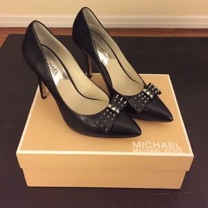 Michael Kors black Devin spiked bow pumps