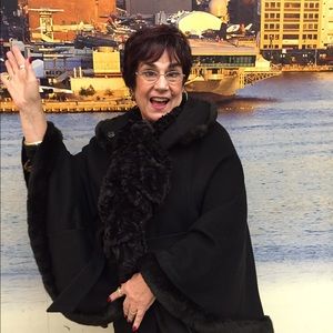 Meet your Posher, Paulette