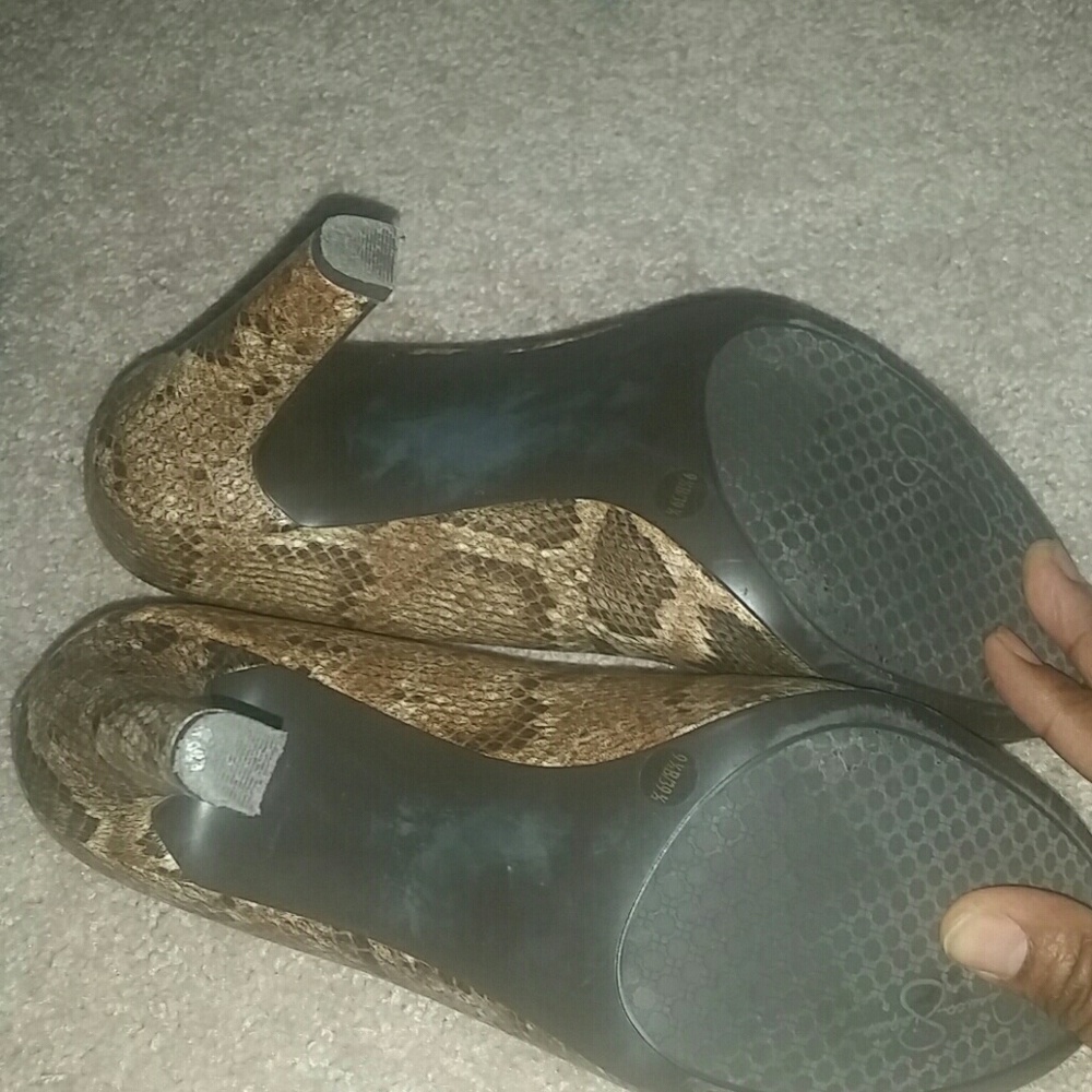 Jessica Simpson heels - Picture 3 of 3