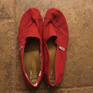 Women's Red Toms!