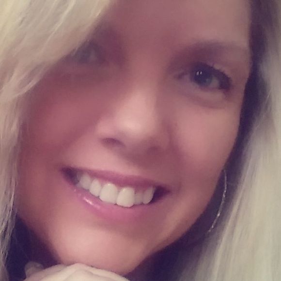 Meet your Posher, Gina