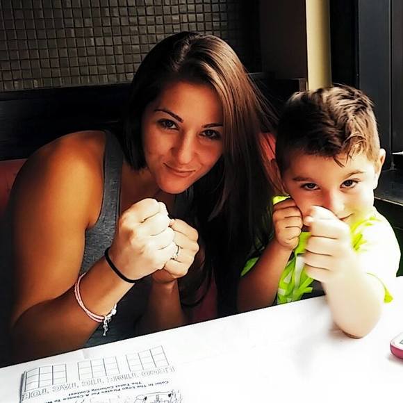 Meet your Posher, Jessica - Picture 1 of 1