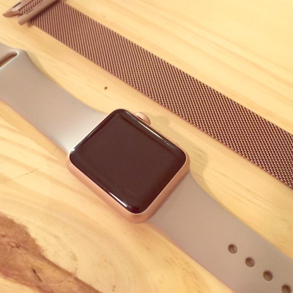 38mm Rose Gold Apple Watch w/ 2 Bands