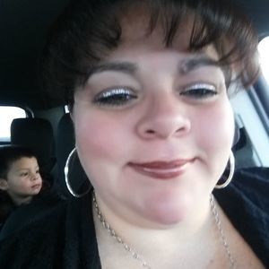 Meet your Posher, Monique