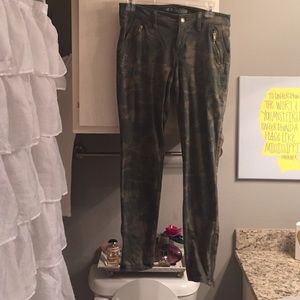 The rock star skinny camo pants