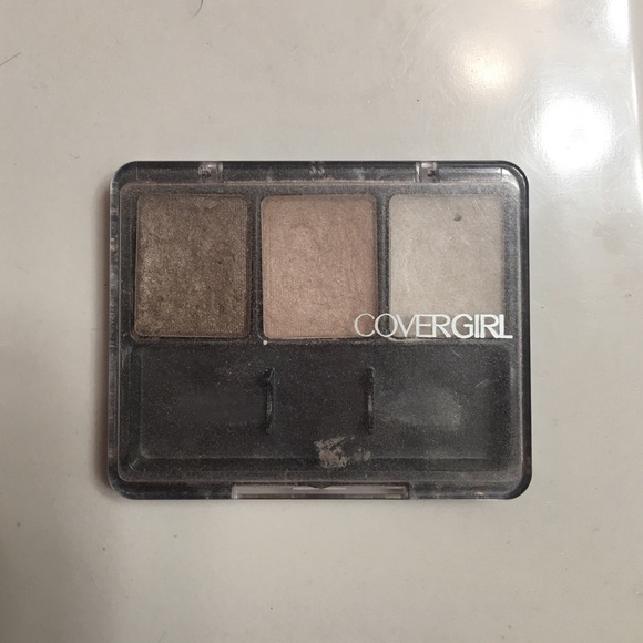 Covergirl Eye Enhancers 3-Kit Shadows. - Picture 1 of 1