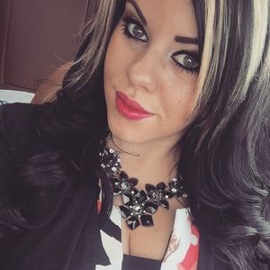 Meet your Posher, Marissa