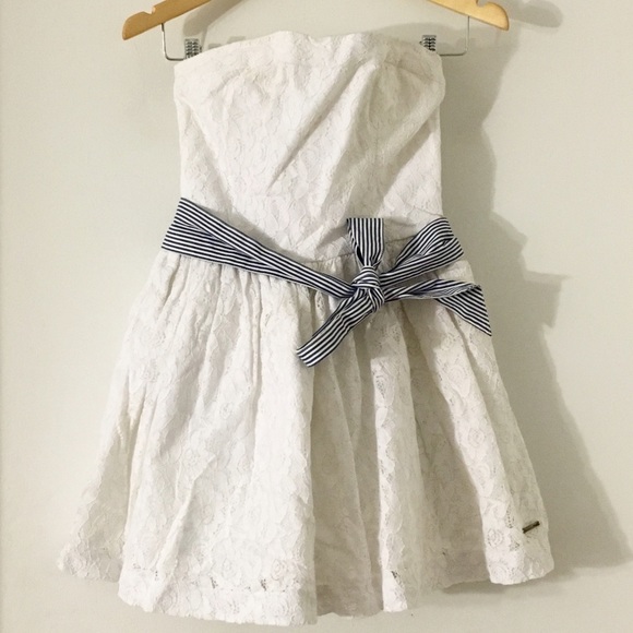 Abercrombie and Fitch Strapless Lace Dress