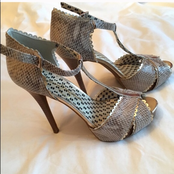 Jessica Simpson metallic gold & snake print heels