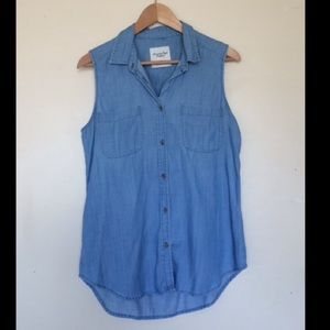 Sleeveless chambray shirt