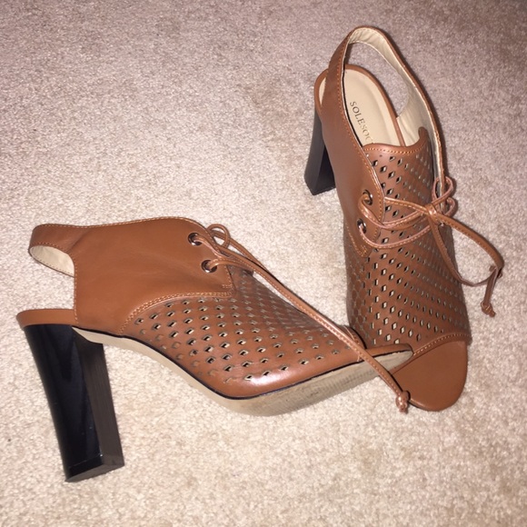 SoleSociety Gently Worn Eyelet Slingback Heel