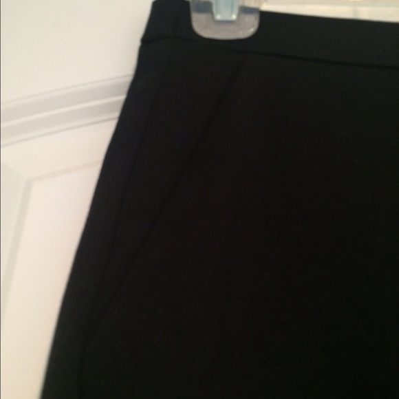 Capri pants - Picture 2 of 4