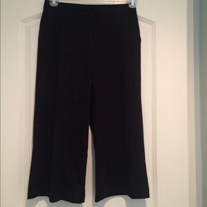 Capri pants