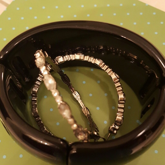 Earrings - Picture 2 of 3