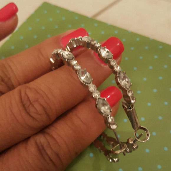 Earrings - Picture 3 of 3