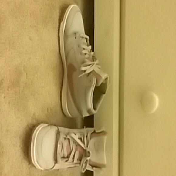 Nike casual shoes - Picture 1 of 1