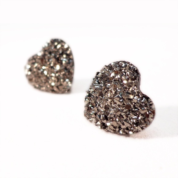 Gunmetal Gray Faux Druzy Heart Earrings - Picture 3 of 4