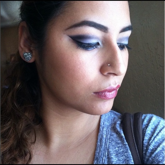 Gunmetal Gray Faux Druzy Heart Earrings - Picture 4 of 4