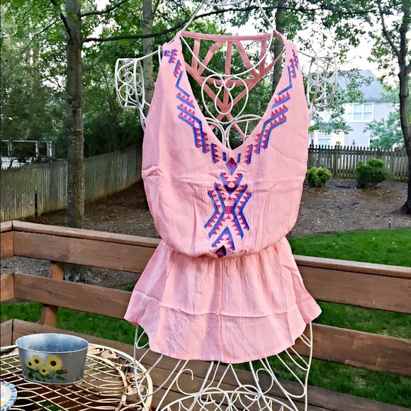 Beautiful pink embroidered top! LAST ONE!! - Picture 2 of 4