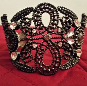 Beautiful Guess bracelet NWOT