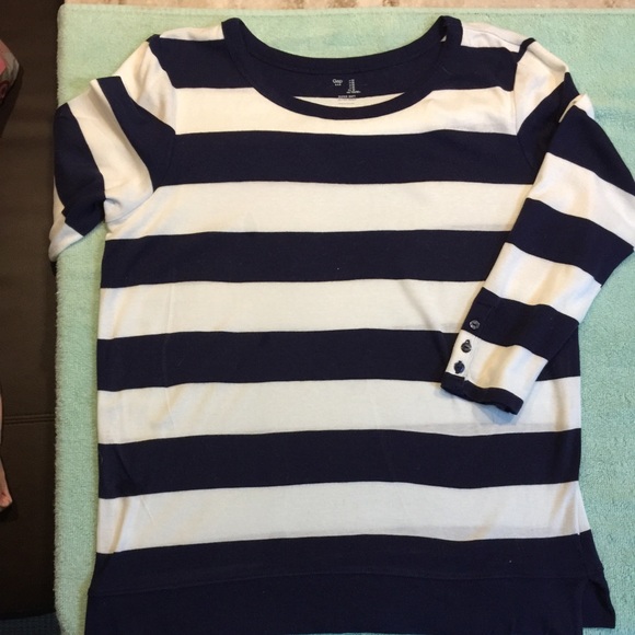 Cute navy and white striped tee