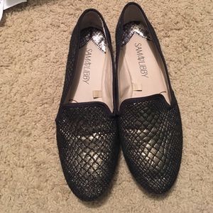 Black & Gold Metallic Loafers