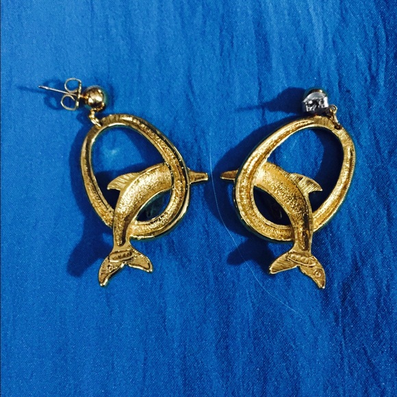 🐬💕3/$12 bundle *dolphin earrings💕🐬 - Picture 2 of 4