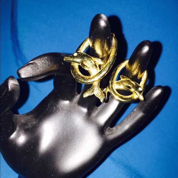 🐬💕3/$12 bundle *dolphin earrings💕🐬 - Picture 3 of 4