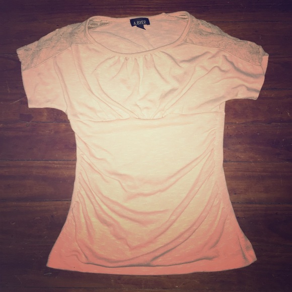 very cute shirt ❤️ - Picture 1 of 3