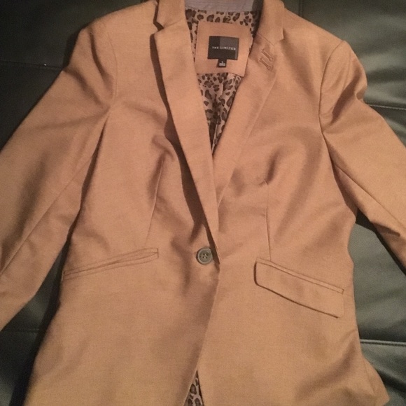 The limited Business savvy brown jacket