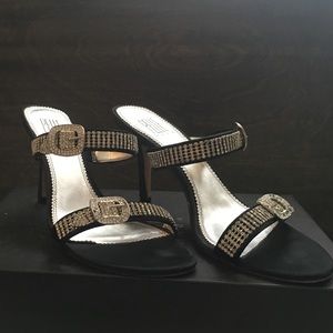 PELLE MODA - got to have them heels