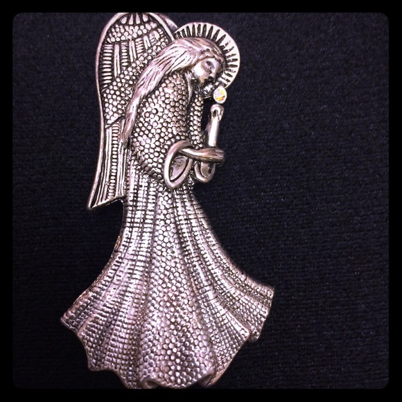 ✨ SALE ✨ 4- Angel pins
