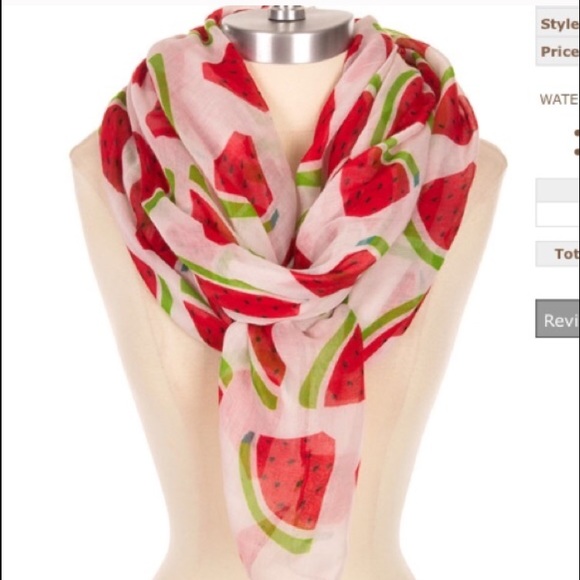 Watermelon scarf - Picture 3 of 3