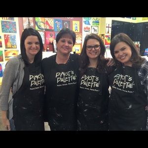 Meet your Posher, Laura