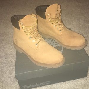 Men's authentic timberlands