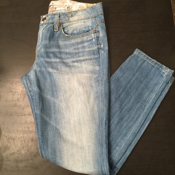 Joe's Jeans Denim - Joes Jeans Light Wash Destroyed Chelsea Sz 28