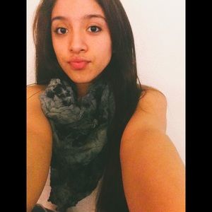 Meet your Posher, Yasmin