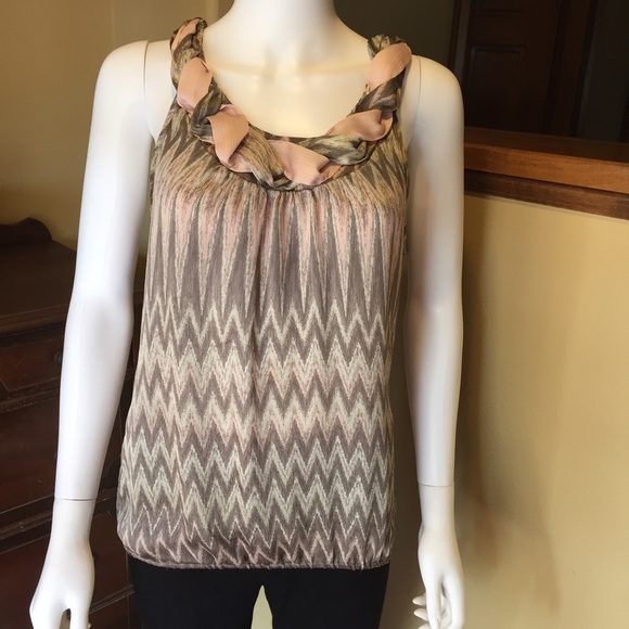 Sleeveless Top with Tie and Woven Neckline