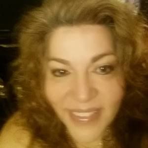 Meet your Posher, Lydia