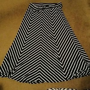 Torrid chevron maxi skirt