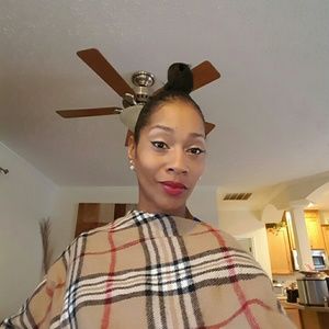 Meet your Posher, Antonya