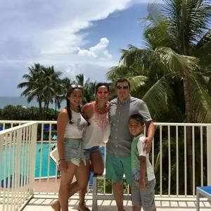 Meet your Posher, Claudia