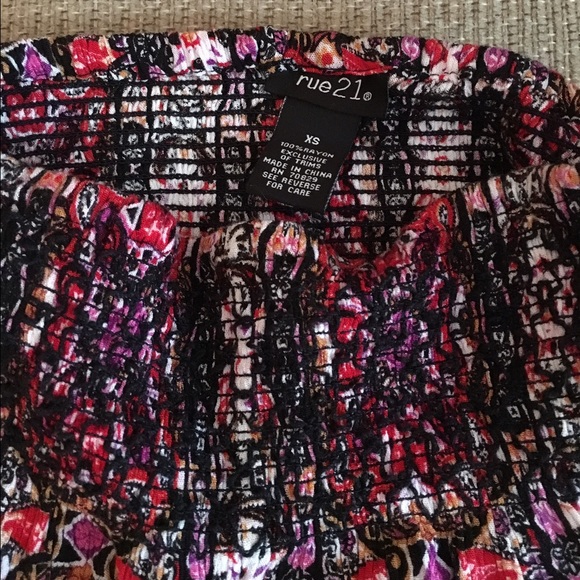 SOLD Floral paisley boho style shorts XS - Picture 3 of 3