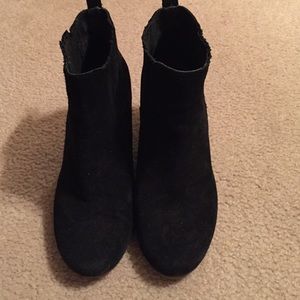 Dolce vita black suede bootie