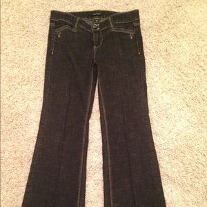 White House Black Market Noir 2R jeans
