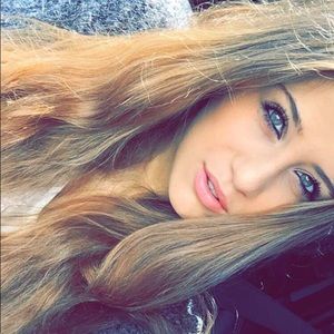 Meet your Posher, Madi